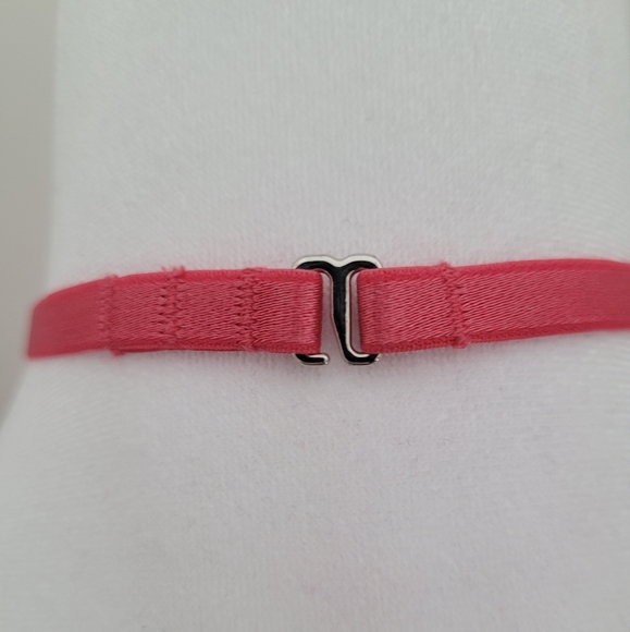 36 C VS Halter Lace Bra - Picture 5 of 7